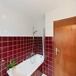 Schoenes Mit Terrasse Prázdninový dům *